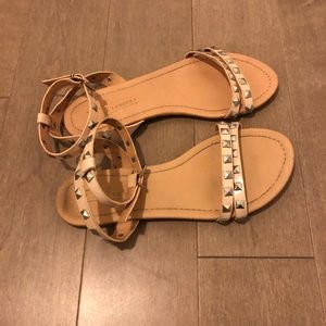 Flat Sandal